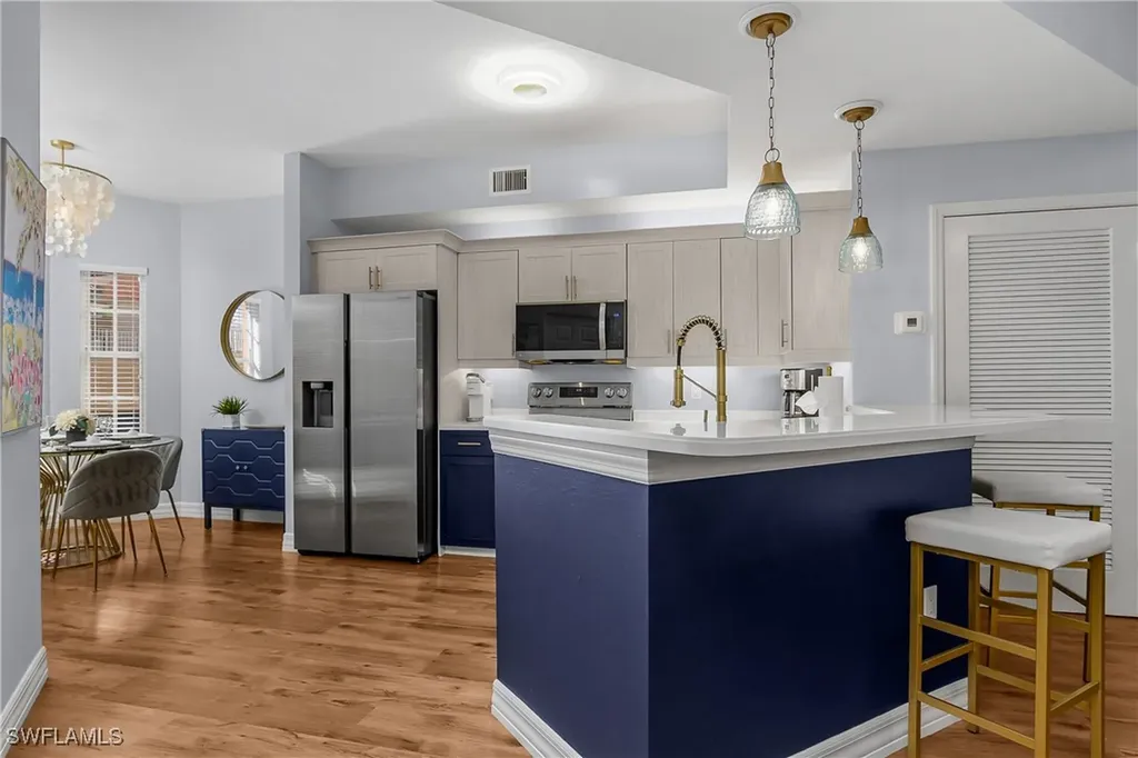 451 Bayfront Place Naples FL 34102