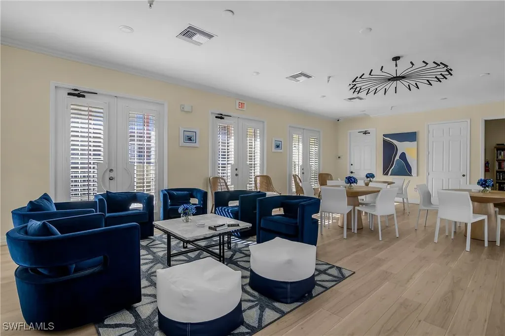 451 Bayfront Place Naples FL 34102