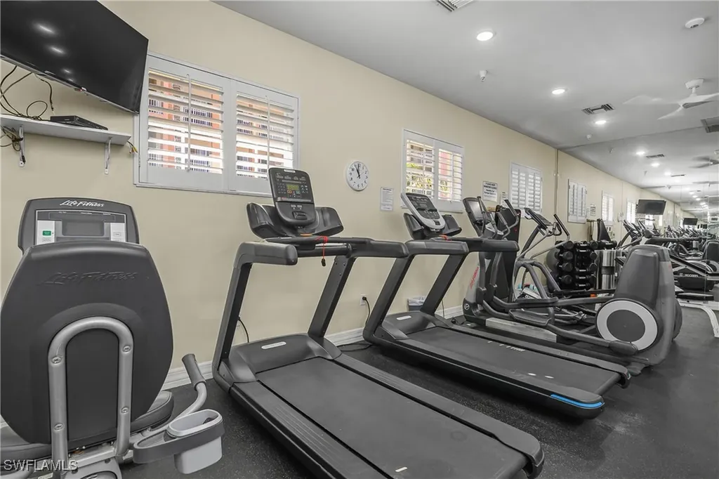 451 Bayfront Place Naples FL 34102