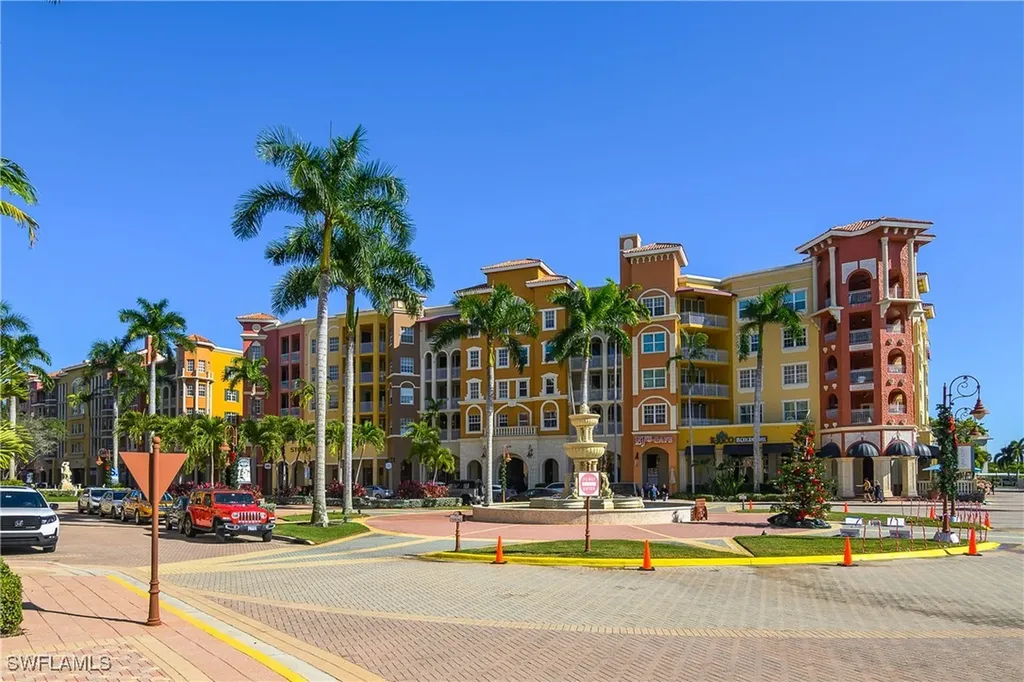 451 Bayfront Place Naples FL 34102