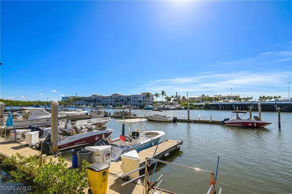 451 Bayfront Place Naples FL 34102