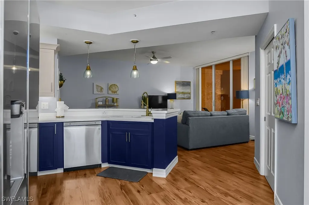 451 Bayfront Place Naples FL 34102