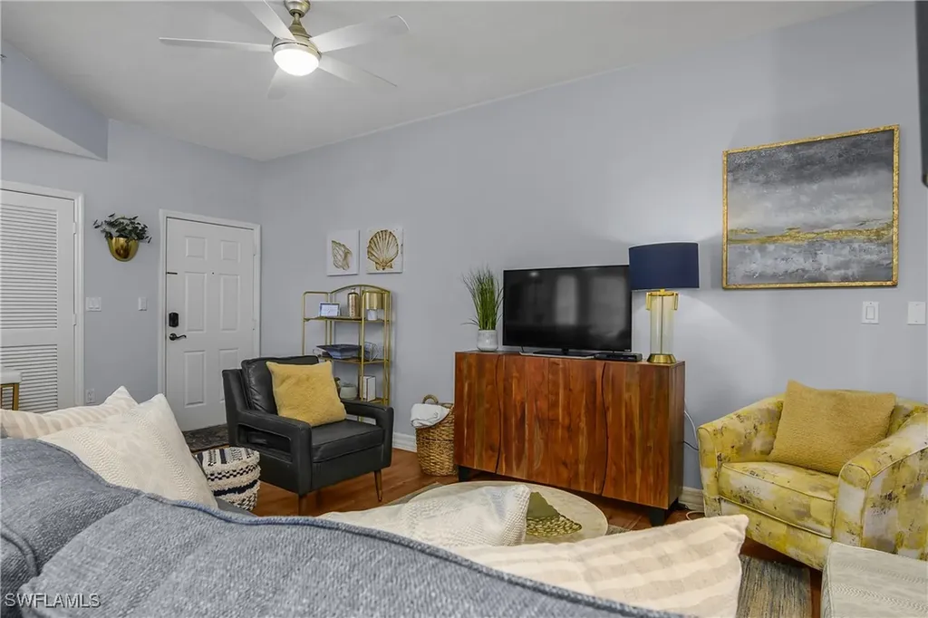 451 Bayfront Place Naples FL 34102