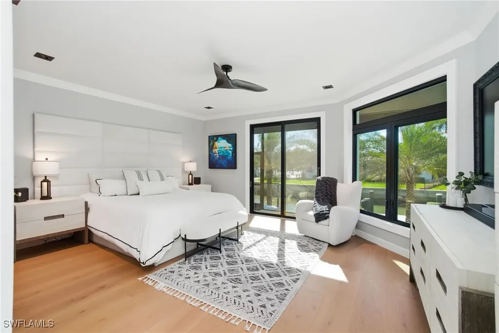 1506 Jewel Box Avenue Naples FL 34102