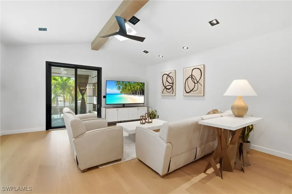 1506 Jewel Box Avenue Naples FL 34102