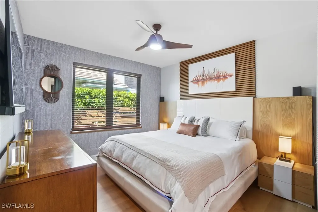 1506 Jewel Box Avenue Naples FL 34102