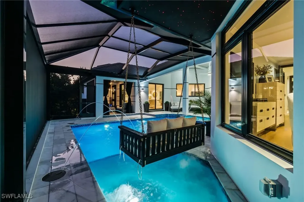 1506 Jewel Box Avenue Naples FL 34102