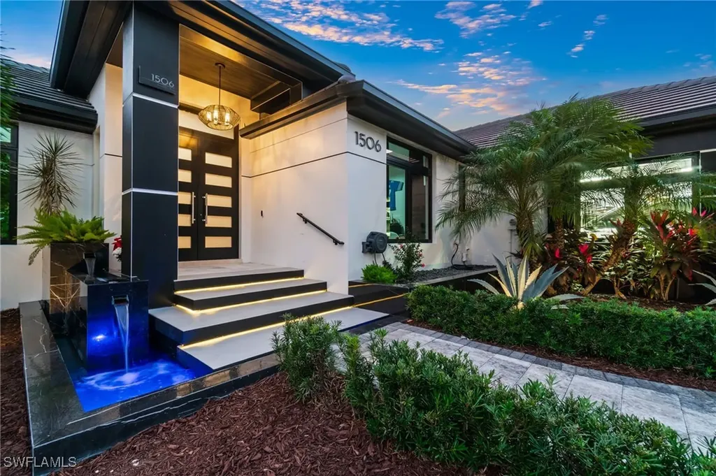 1506 Jewel Box Avenue Naples FL 34102