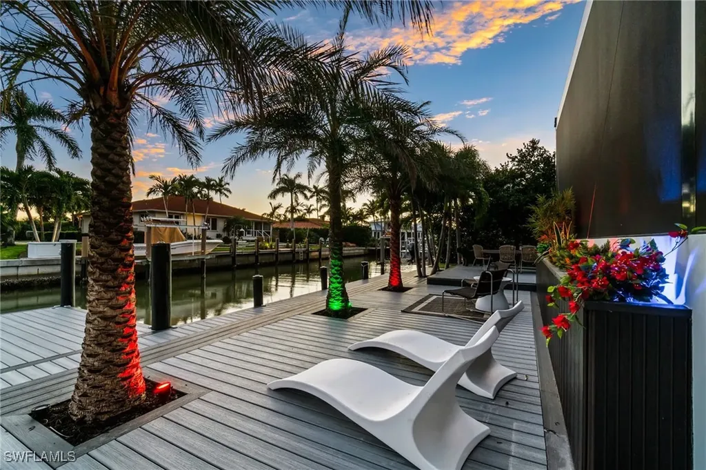 1506 Jewel Box Avenue Naples FL 34102