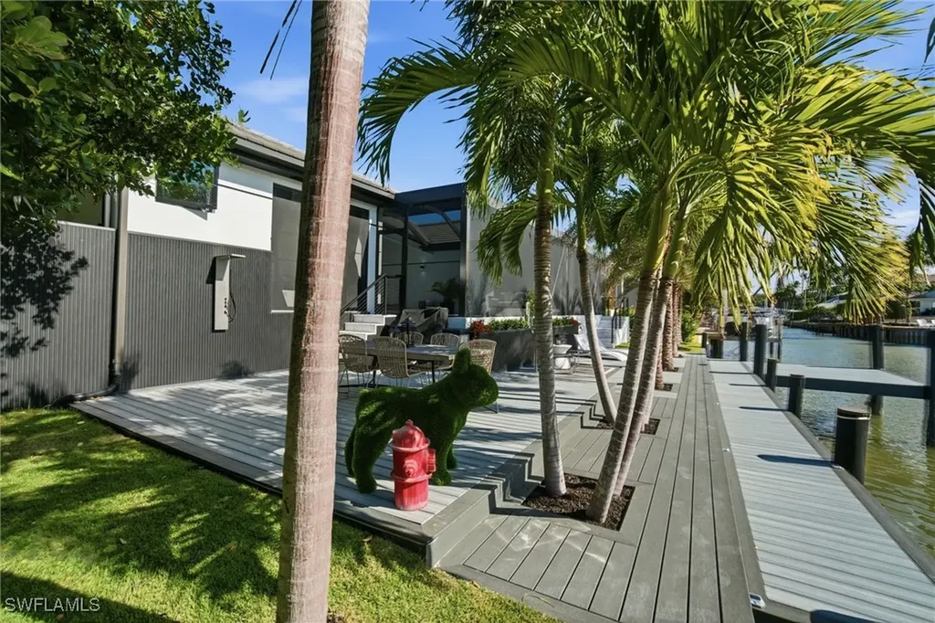 1506 Jewel Box Avenue Naples FL 34102