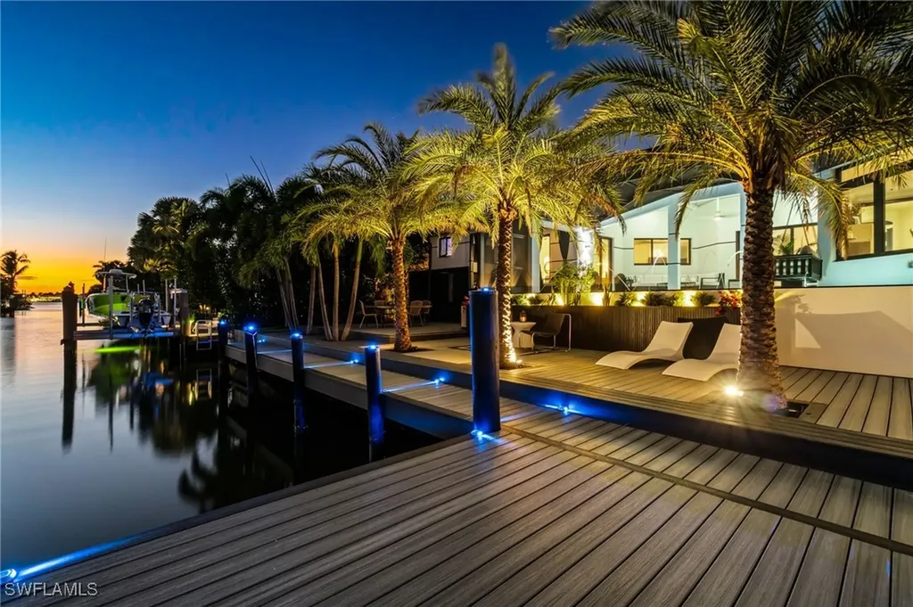 1506 Jewel Box Avenue Naples FL 34102