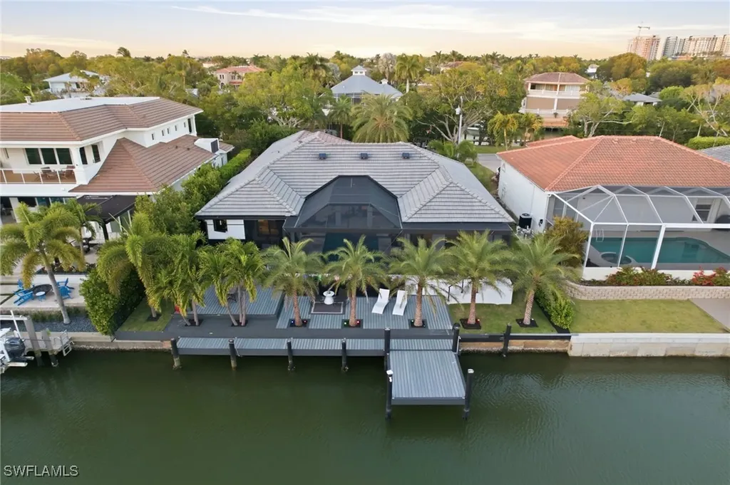 1506 Jewel Box Avenue Naples FL 34102