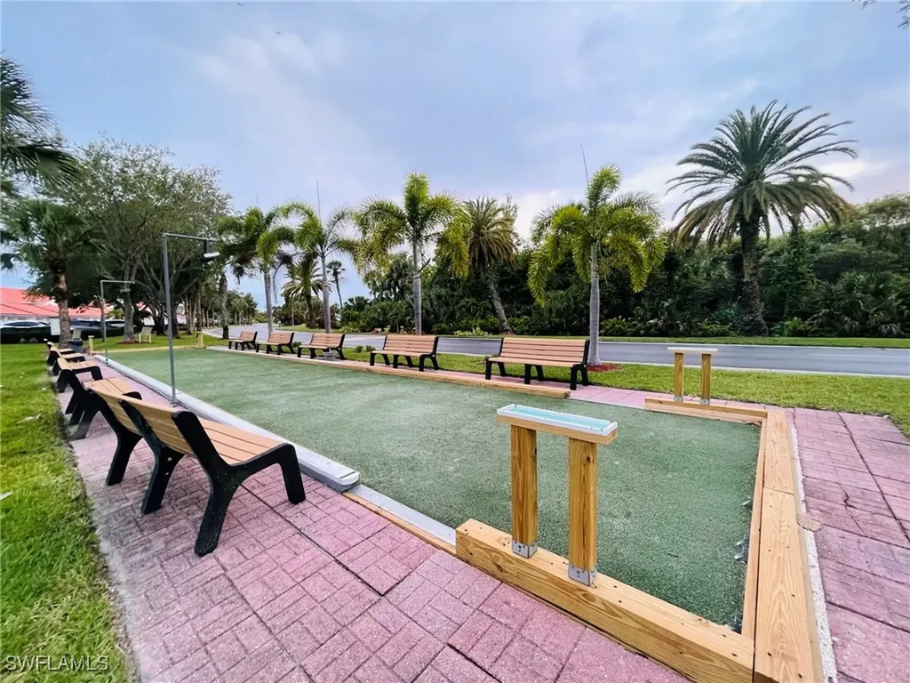 153 Gabriel Circle Naples FL 34104