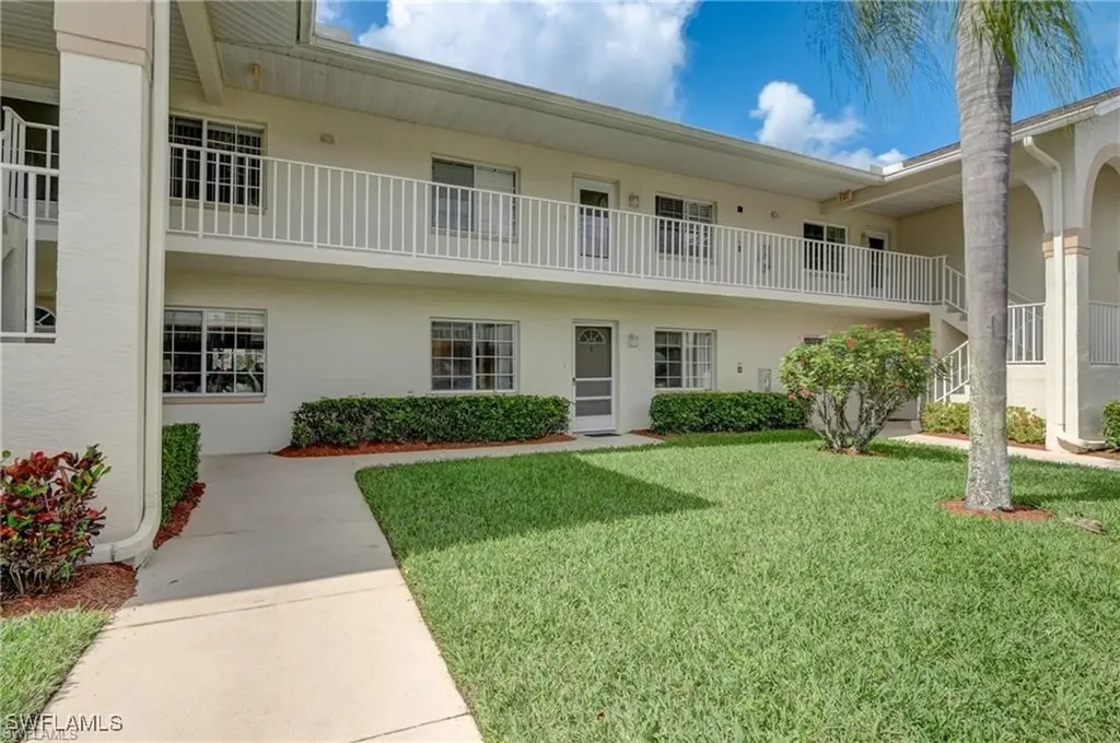 153 Gabriel Circle Naples FL 34104