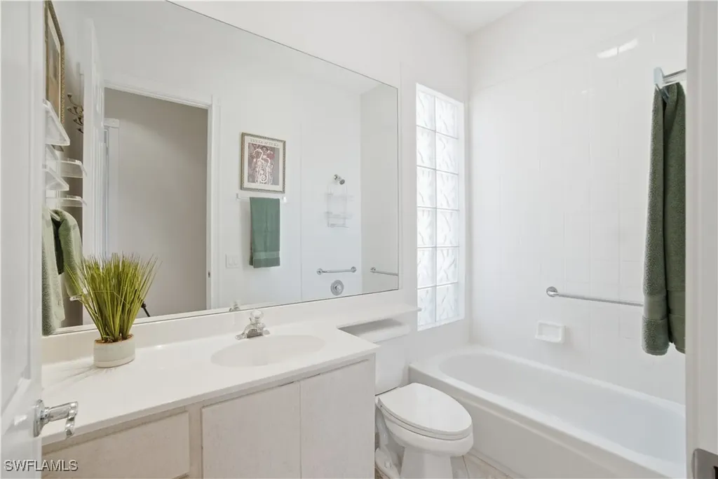 3221 Benicia Court Naples FL 34109