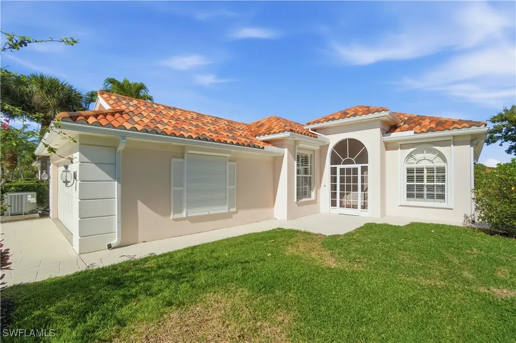 3221 Benicia Court Naples FL 34109