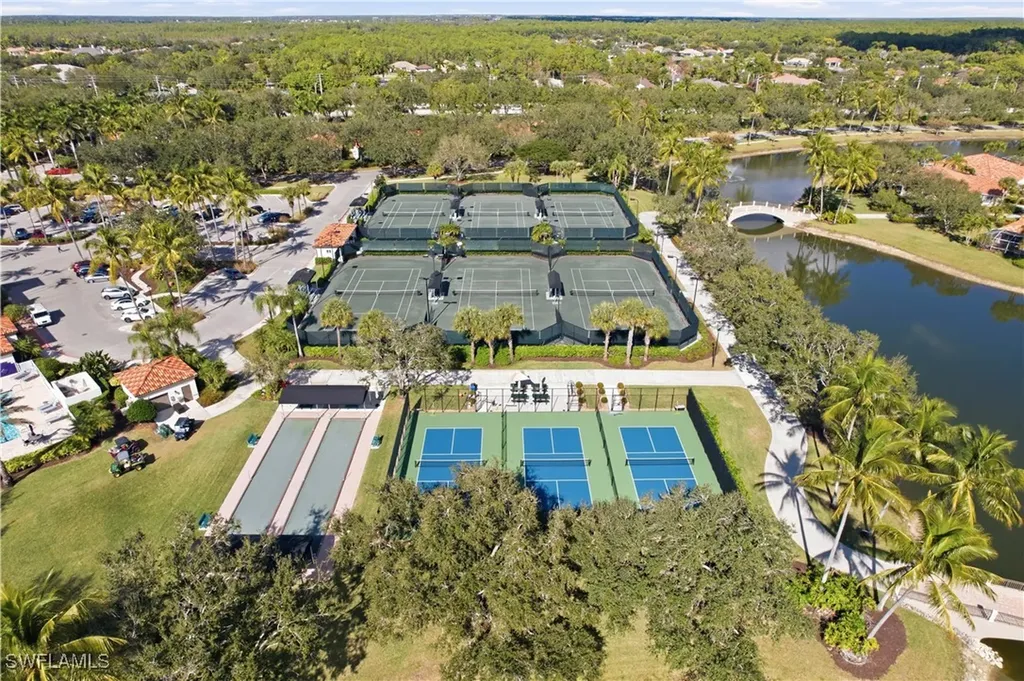 3221 Benicia Court Naples FL 34109