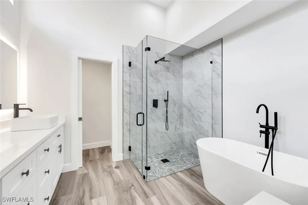 123 Napa Ridge Way Naples FL 34119