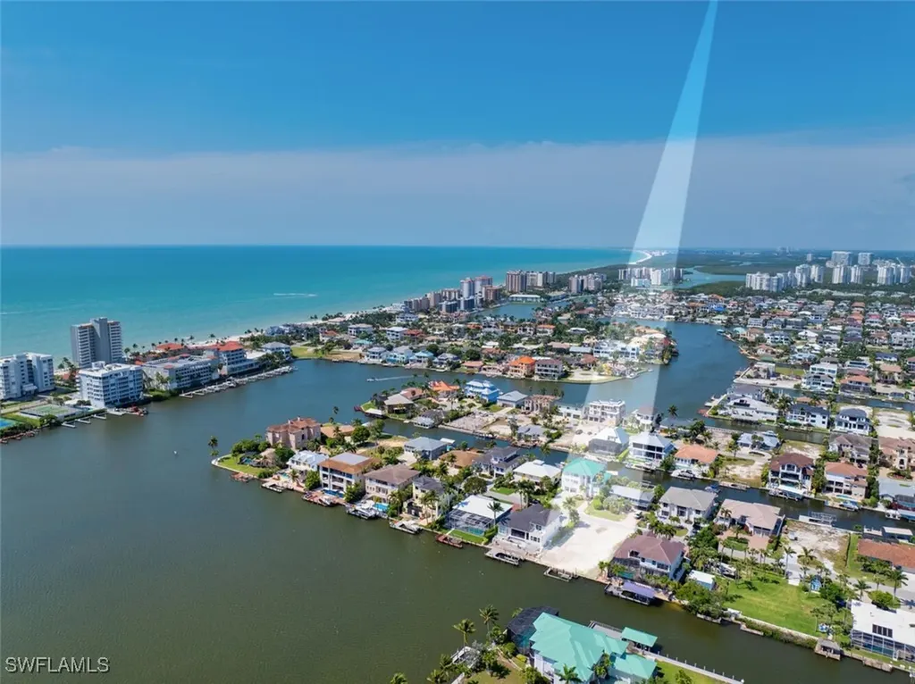 348 Lagoon Avenue Naples FL 34108