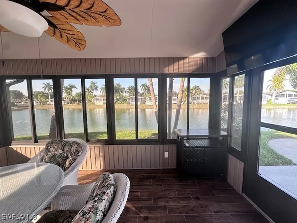 1099 Opal Lake Point Naples FL 34114