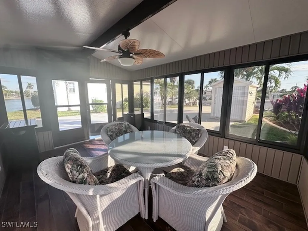 1099 Opal Lake Point Naples FL 34114