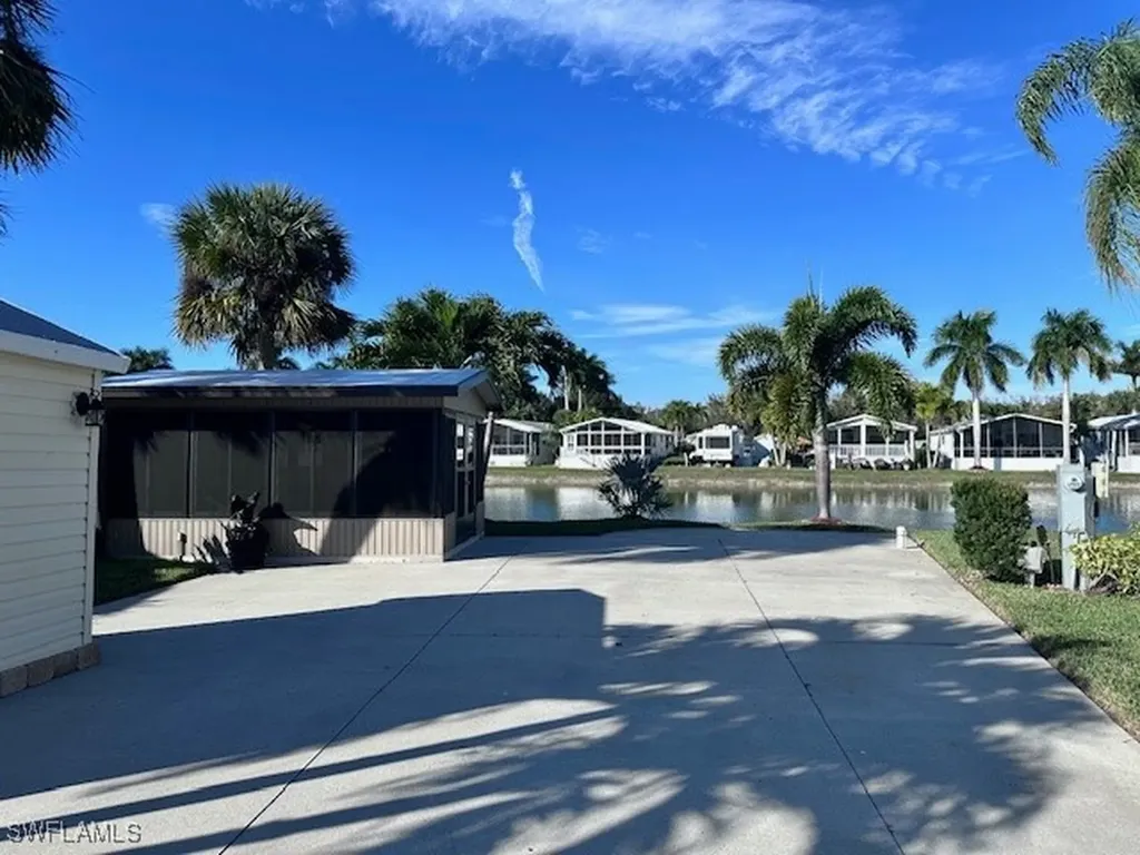 1099 Opal Lake Point Naples FL 34114
