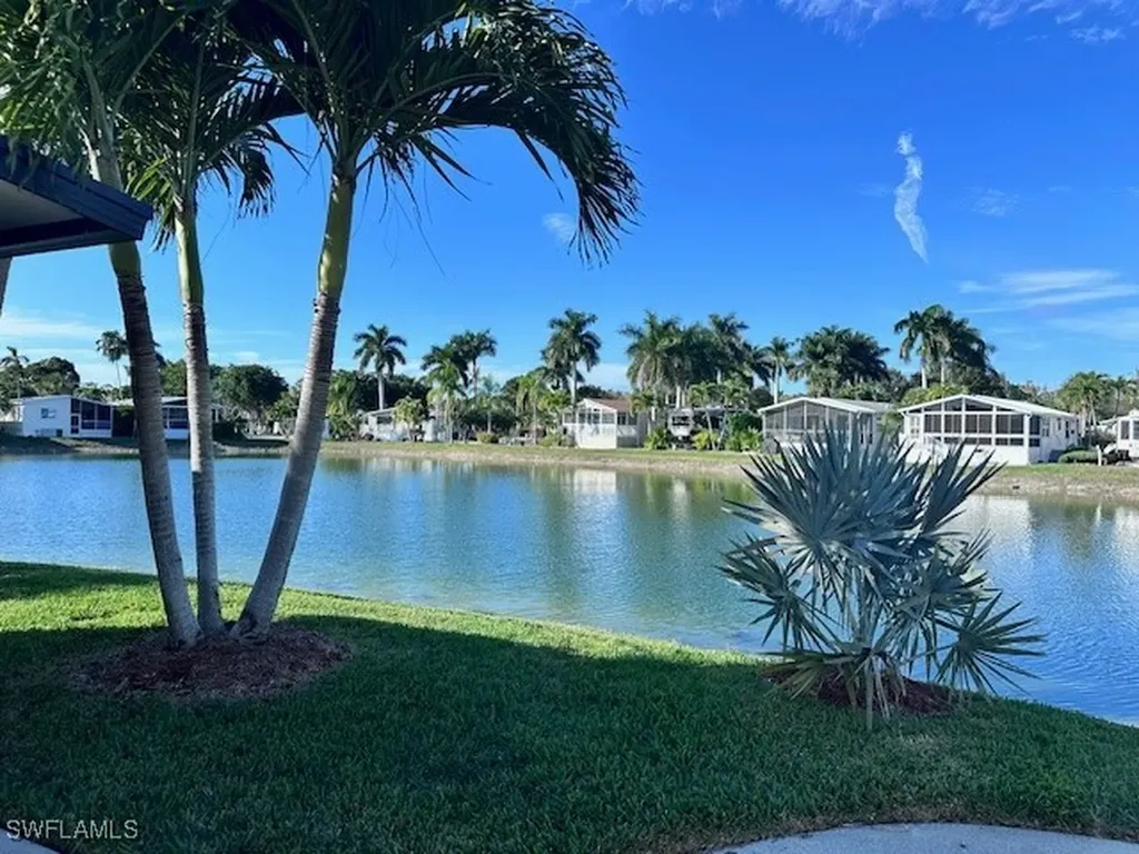 1099 Opal Lake Point Naples FL 34114
