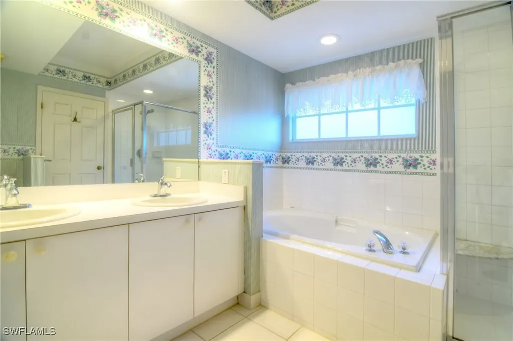 102 Siena Way Naples FL 34119