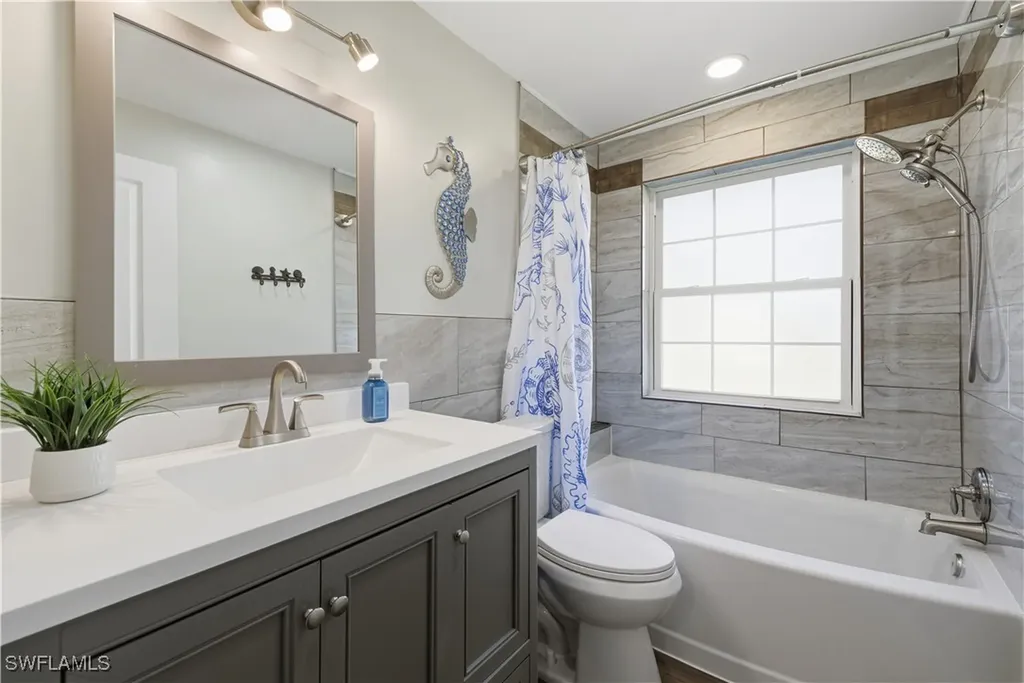 4690 Parrot Avenue Naples FL 34104