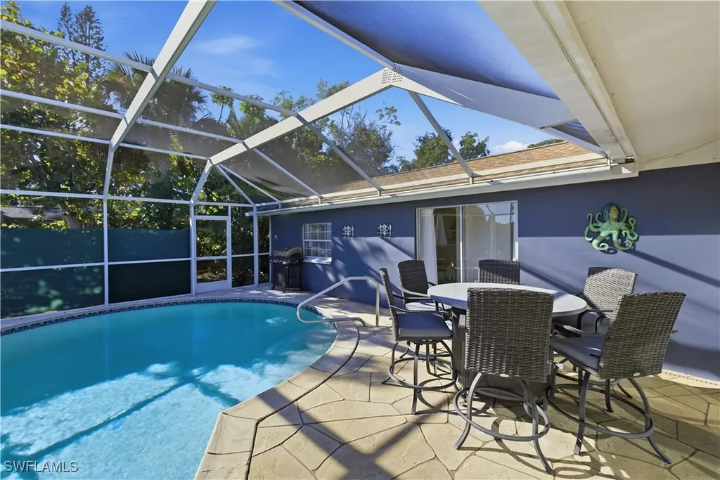 4690 Parrot Avenue Naples FL 34104
