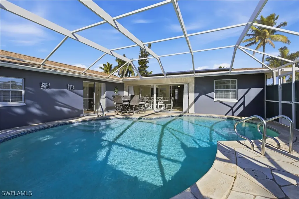 4690 Parrot Avenue Naples FL 34104