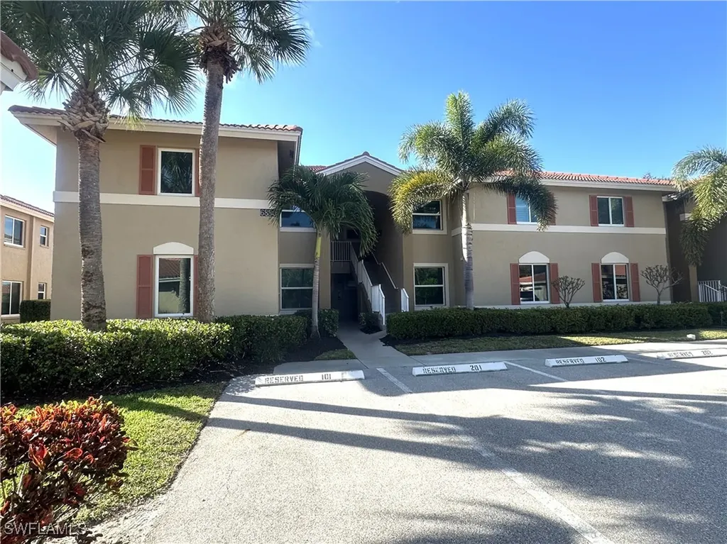 6880 Huntington Lakes Circle Naples FL 34119