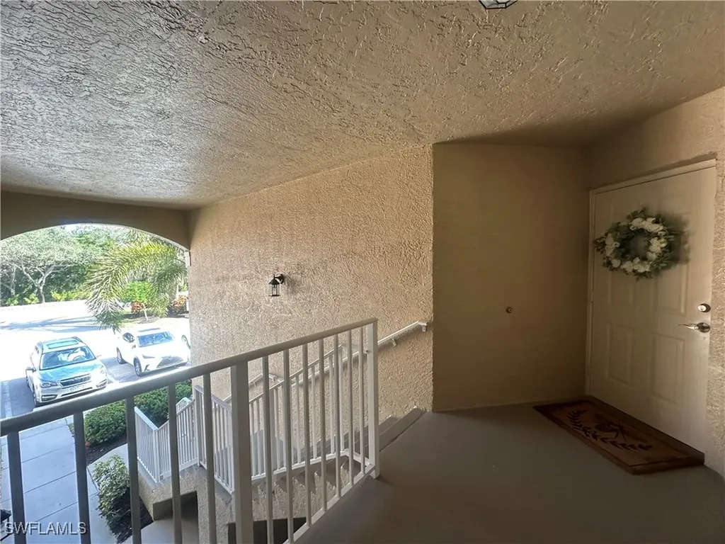 6880 Huntington Lakes Circle Naples FL 34119