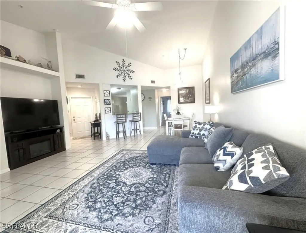 6880 Huntington Lakes Circle Naples FL 34119