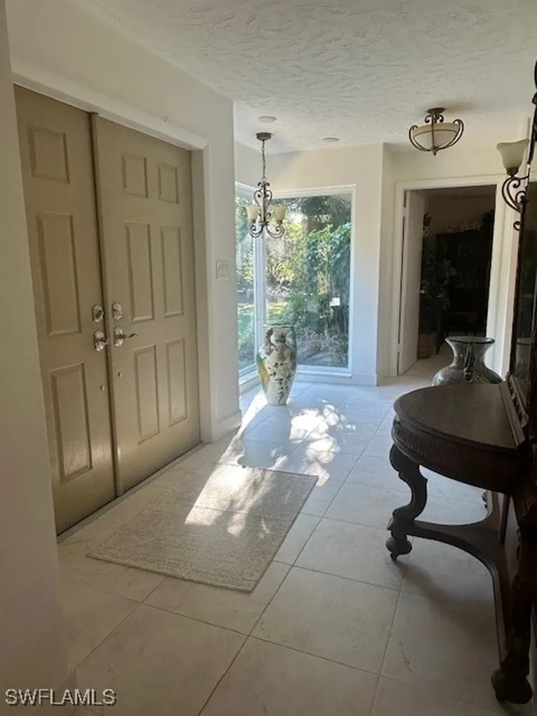 1261 Pine Ridge Road Naples FL 34108
