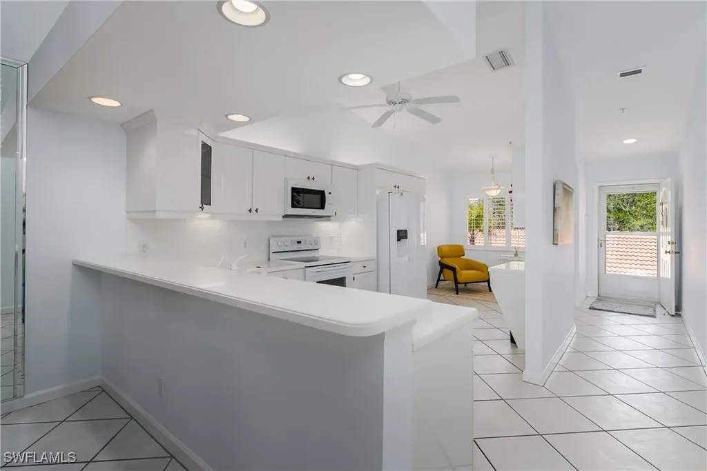 6660 Beach Resort Drive Naples FL 34114