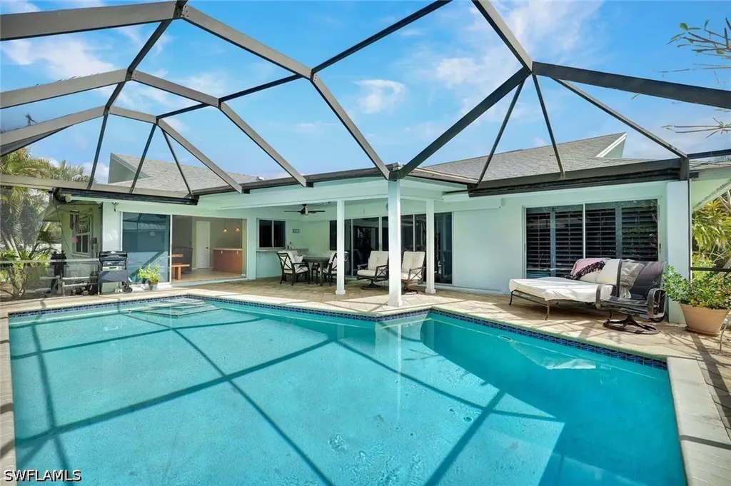 208 Baltusrol Drive Naples FL 34113