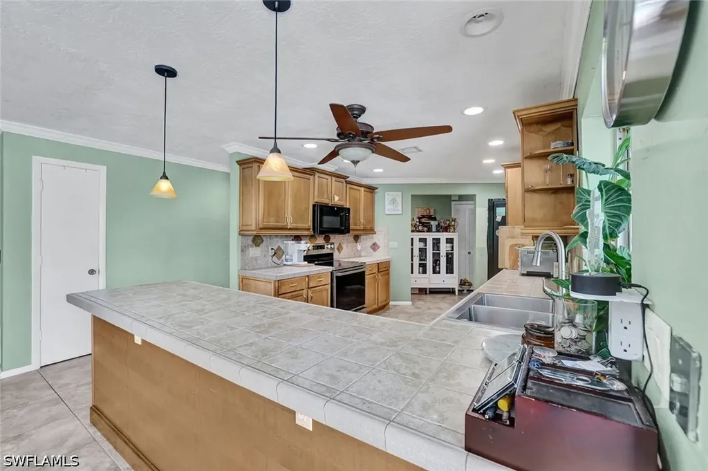 208 Baltusrol Drive Naples FL 34113