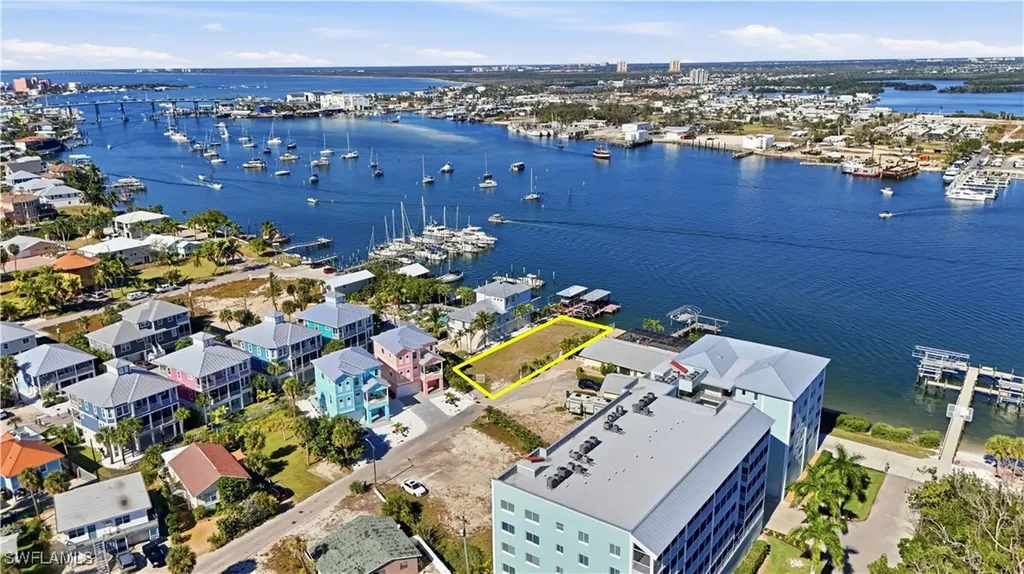 327 Fairweather Lane Fort Myers Beach FL 33931