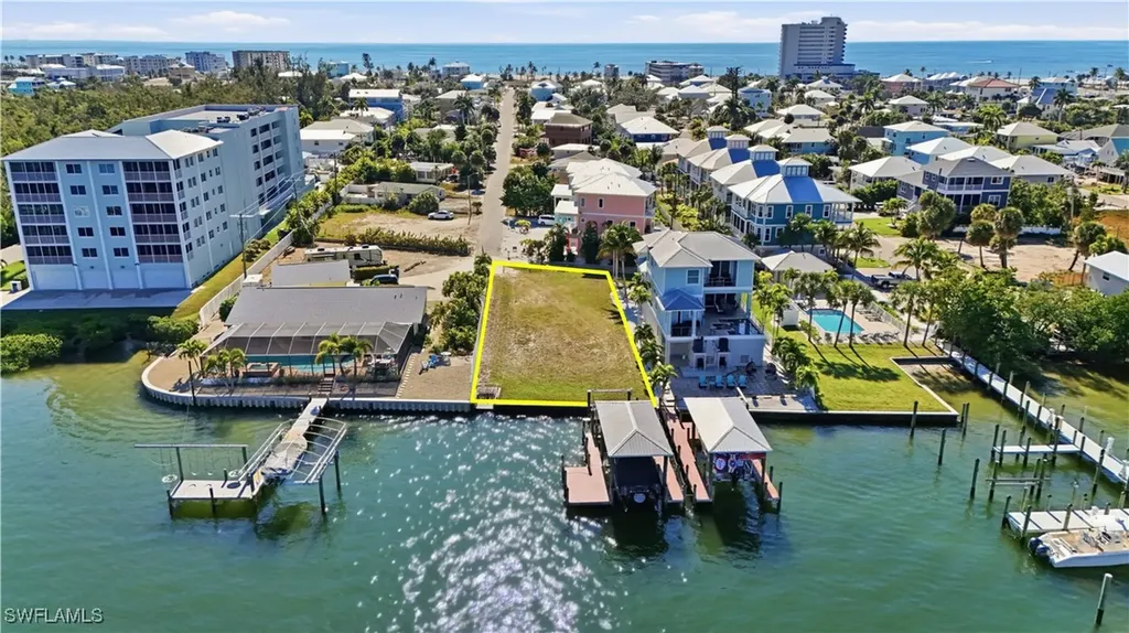 327 Fairweather Lane Fort Myers Beach FL 33931