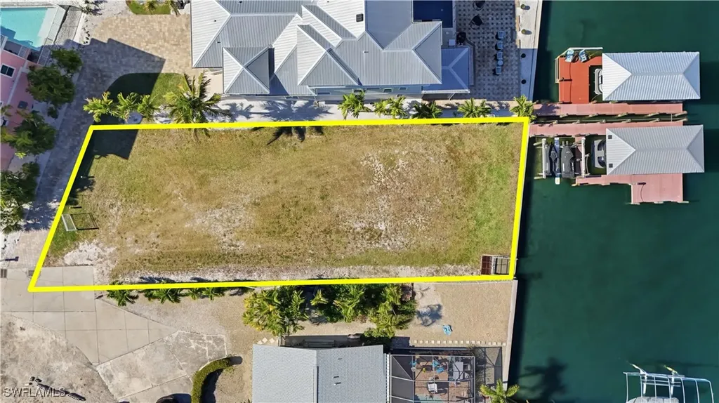 327 Fairweather Lane Fort Myers Beach FL 33931