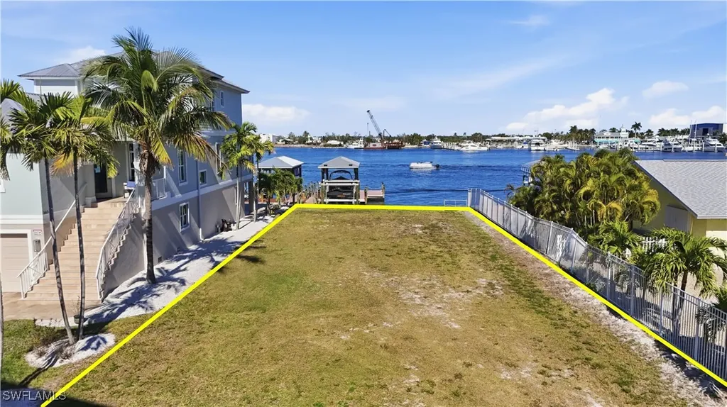 327 Fairweather Lane Fort Myers Beach FL 33931