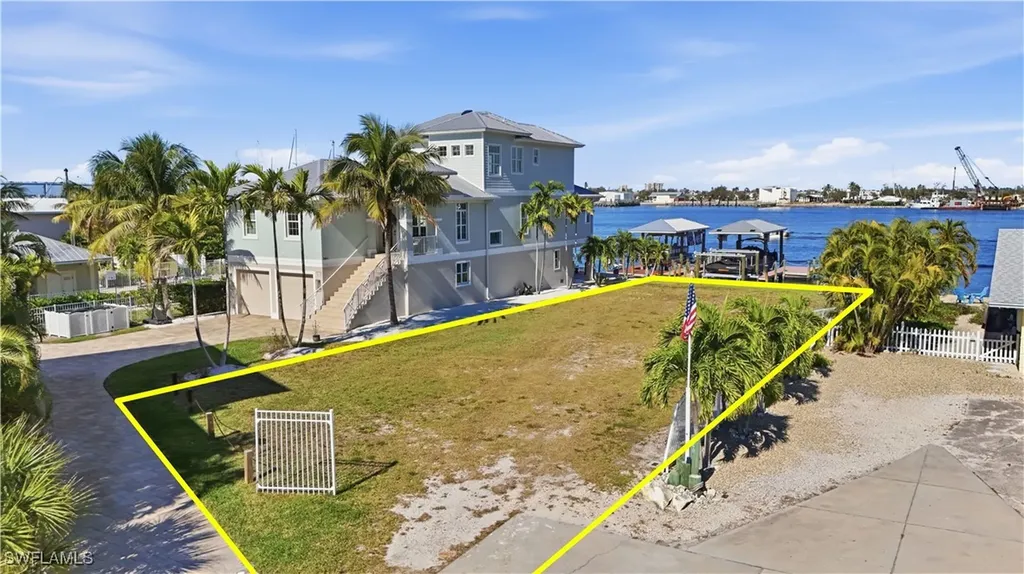 327 Fairweather Lane Fort Myers Beach FL 33931