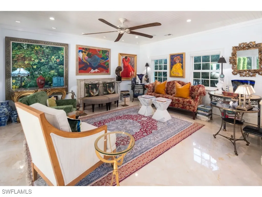 247 6th Street N Naples FL 34102