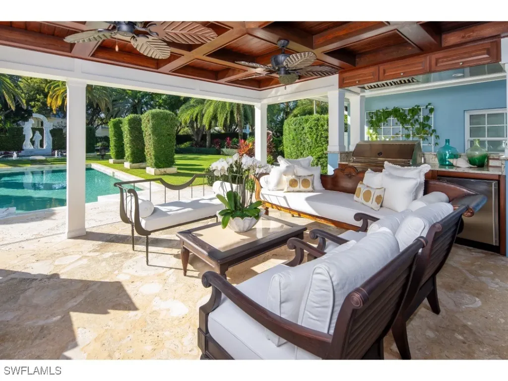 247 6th Street N Naples FL 34102
