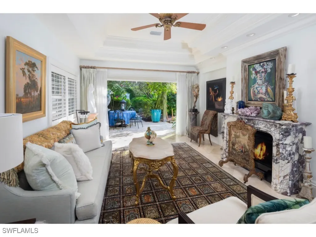 247 6th Street N Naples FL 34102
