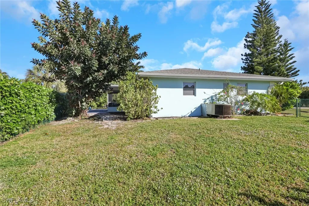 105 Valley Drive Bonita Springs FL 34134