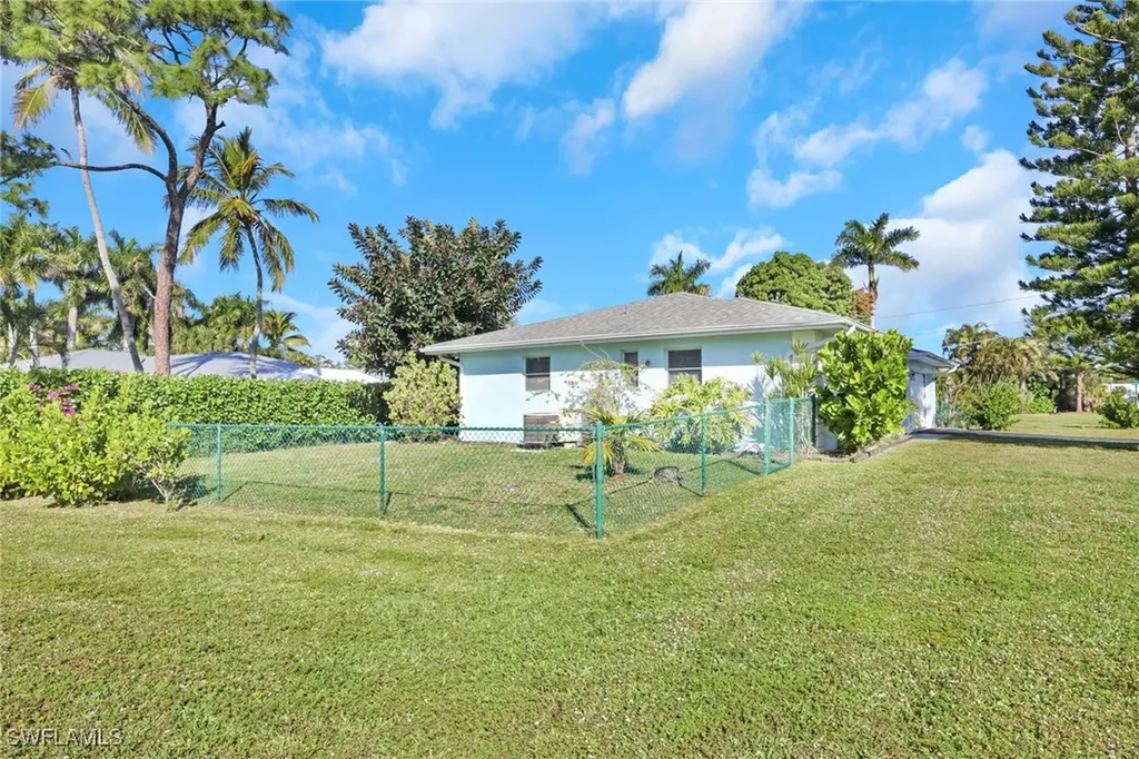 105 Valley Drive Bonita Springs FL 34134