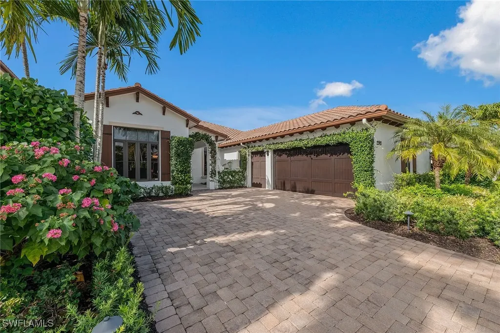 2243 Residence Circle Naples FL 34105