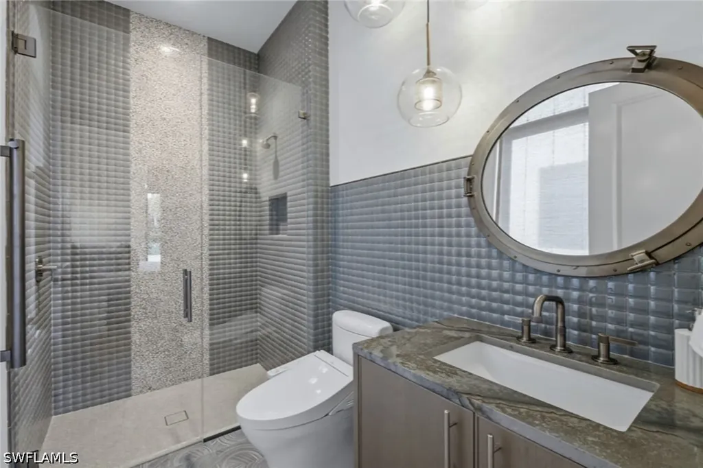 2243 Residence Circle Naples FL 34105